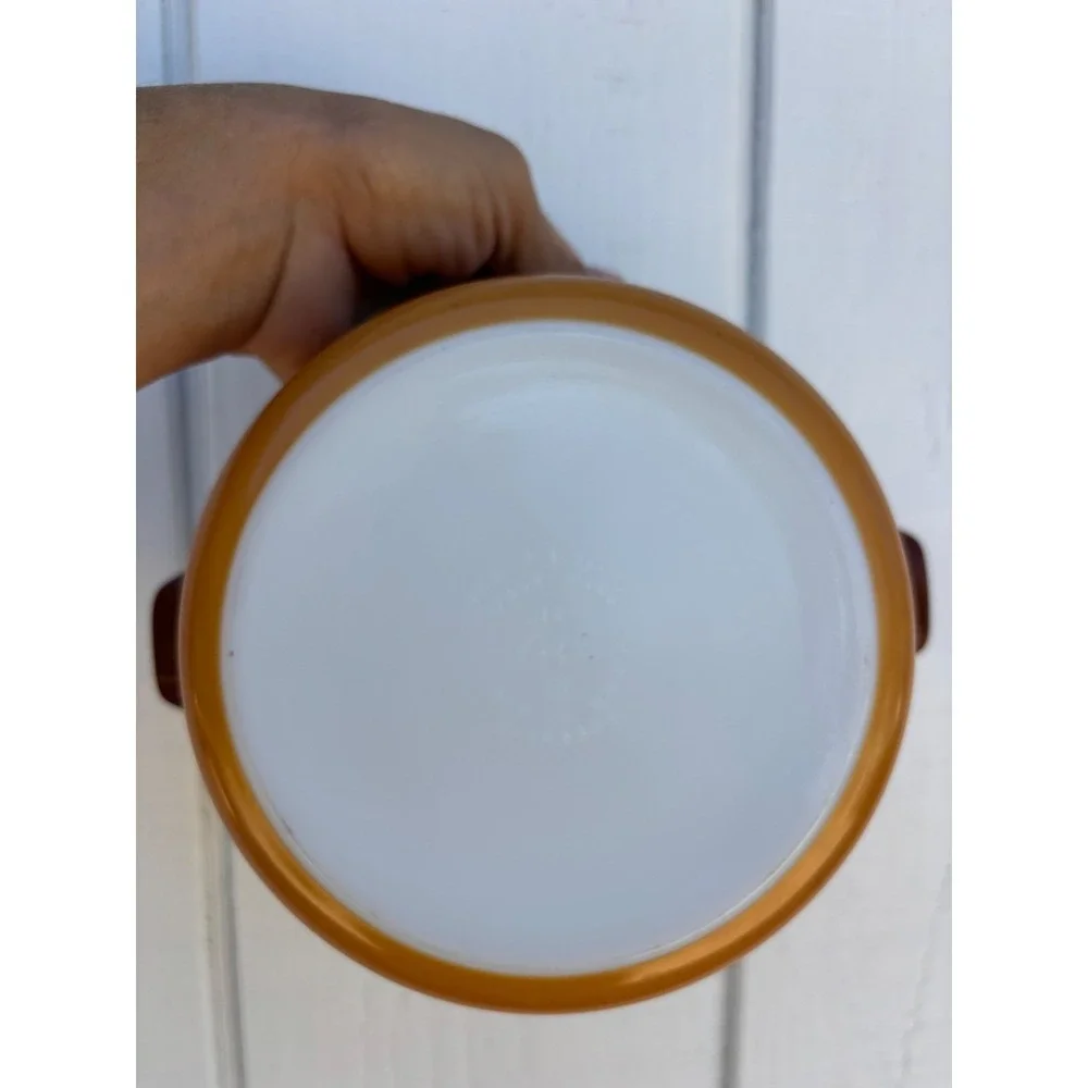 Vintage Pyrex Amber Brown Ombre Cinderella Nesting Mixing Bowls Set of 2‎